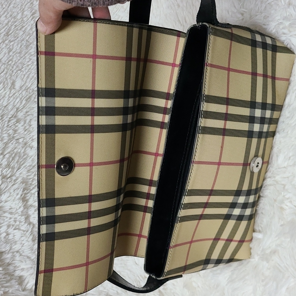 FINAL Sale.…….💯 Authentic Burberry Shoulder Bag